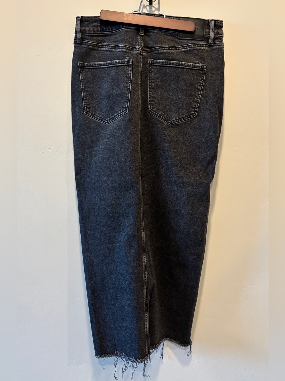 Express Size 8 High-Waisted
Denim Maxi Skirt with Front Slit in Black - Picture 4 of 6
